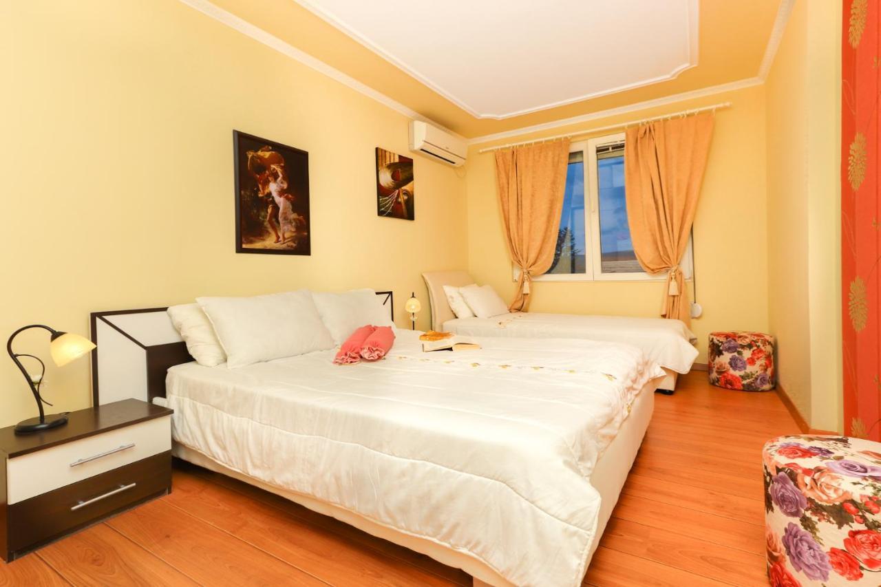 Villa Lastva Apartments 티바트 외부 사진