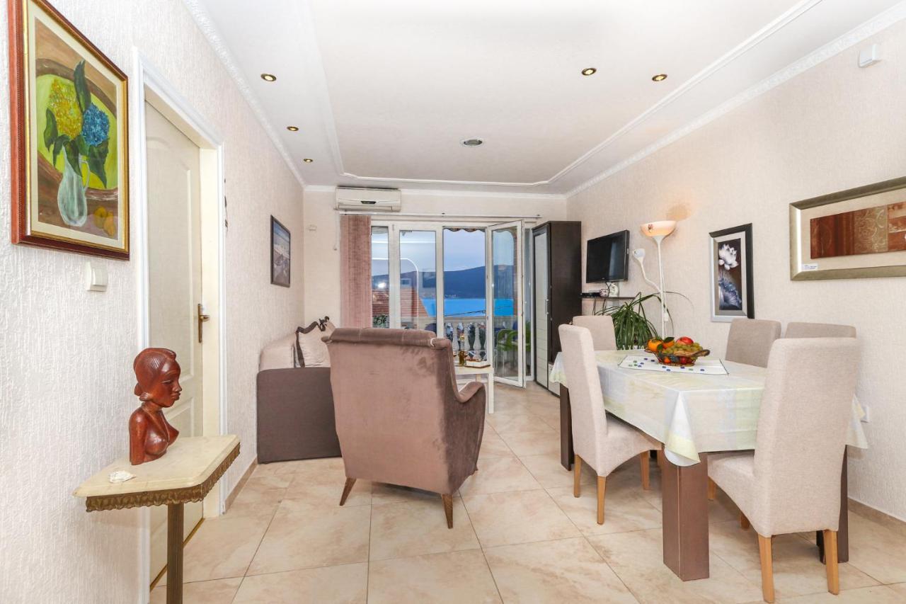 Villa Lastva Apartments 티바트 외부 사진