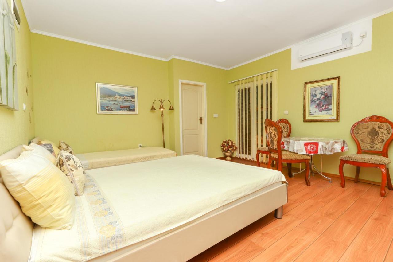 Villa Lastva Apartments 티바트 외부 사진
